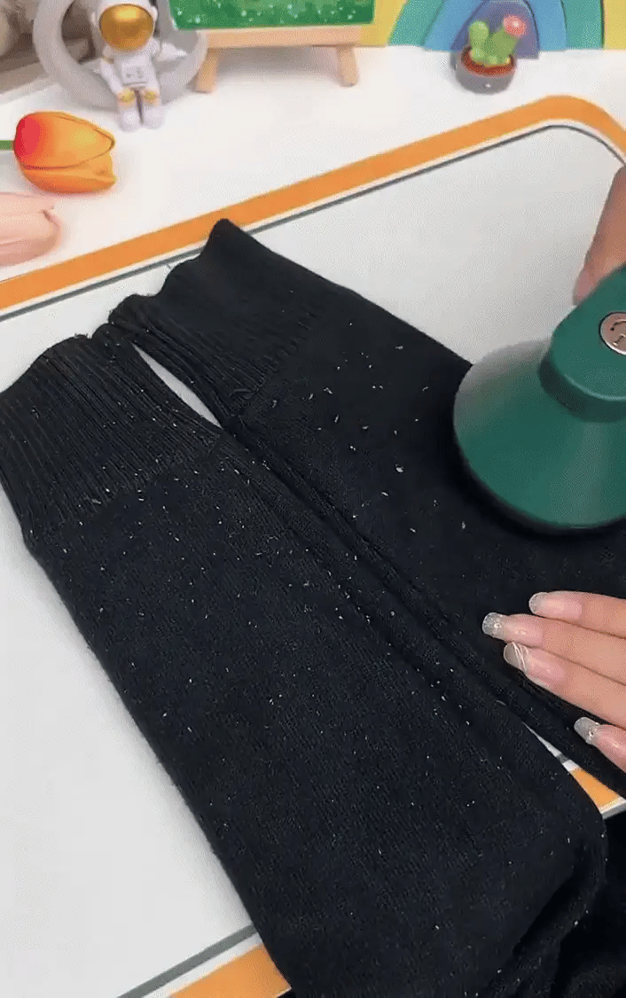Rechargeable Fabric Lint Remover – Electric Clothes Shaver